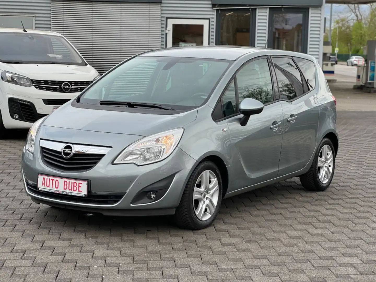 Opel Meriva B Design Edition WENIG KM!|AUS 1.HAND! Silber - 2