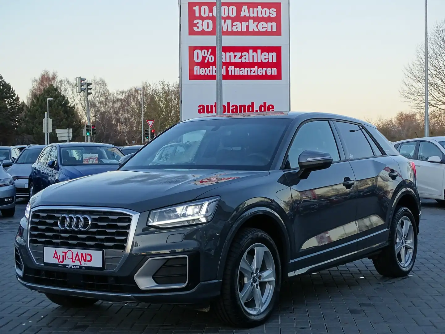 Audi Q2 1.0 TFSI sport S-tronic LED Navi Sitzheizung Gris - 2