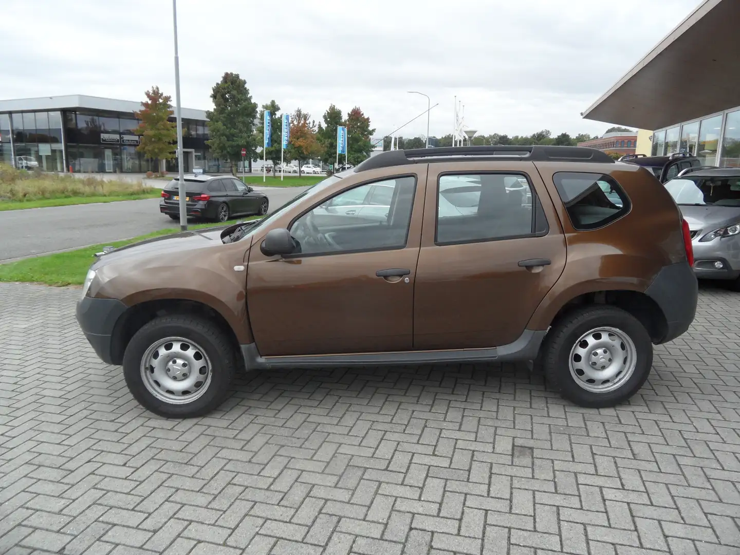 Dacia Duster 1.6 Ambiance 2wd Bruin - 2
