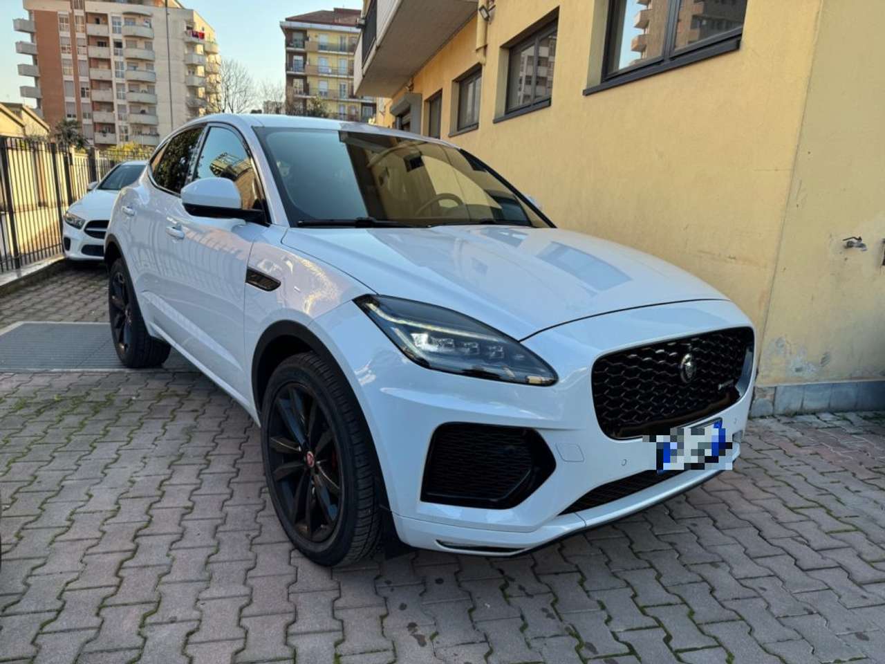 Jaguar E-Pace 2.0D I4 204 CV AWD Auto R-Dynamic SE