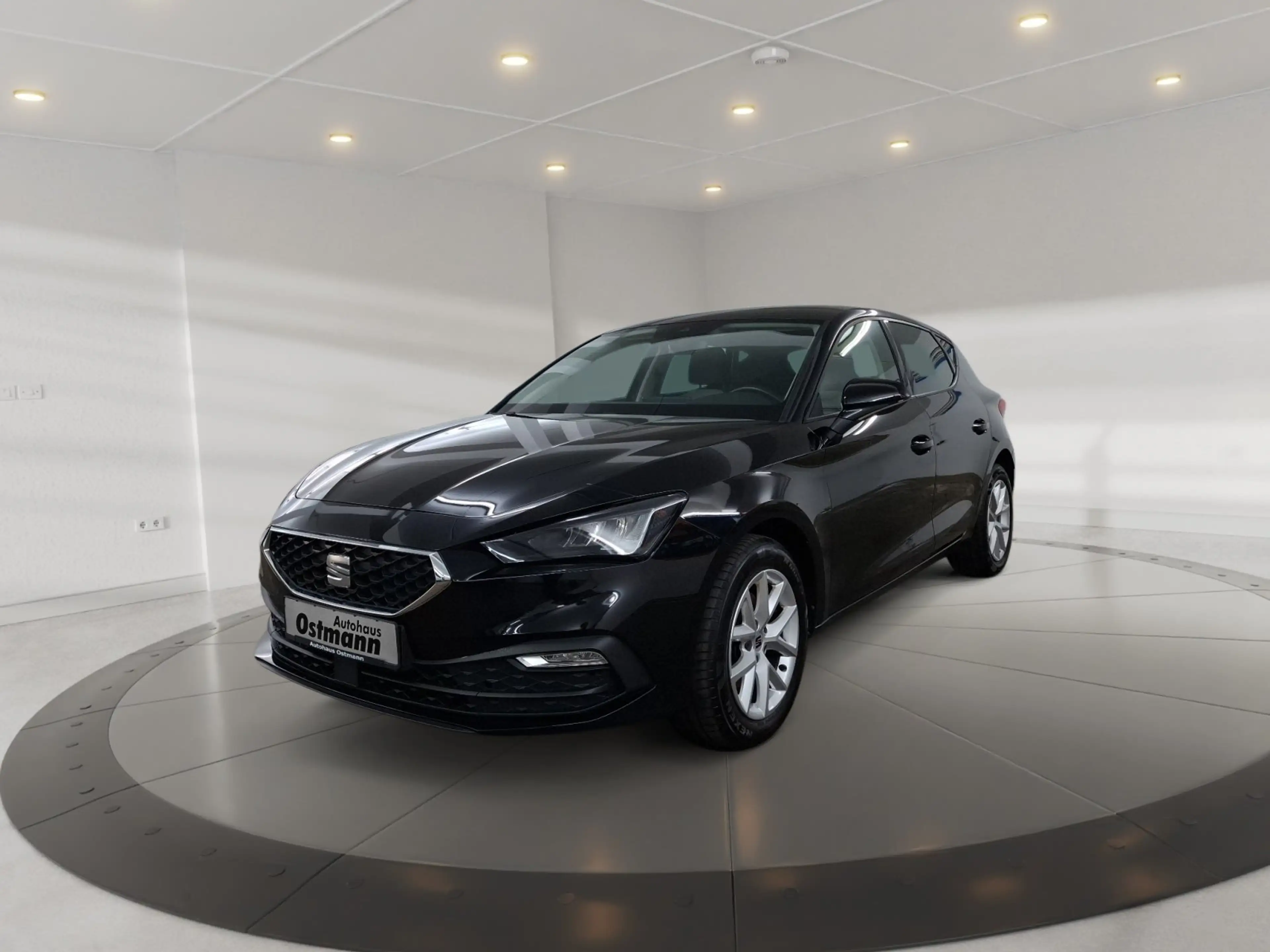 SEAT Leon Style 1.5 TSI Navi CarPlay LED SHZ PDC