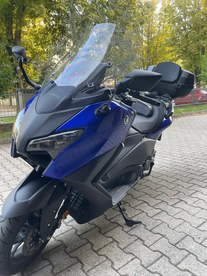 Yamaha Tmax 560