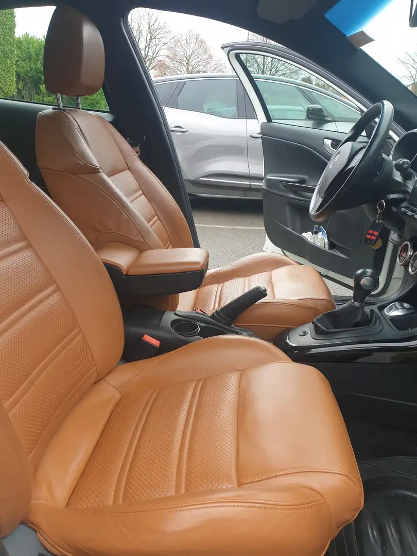 Alfa Romeo Giulietta 1.4 t. m.air Exclusive 170cv tct - 2