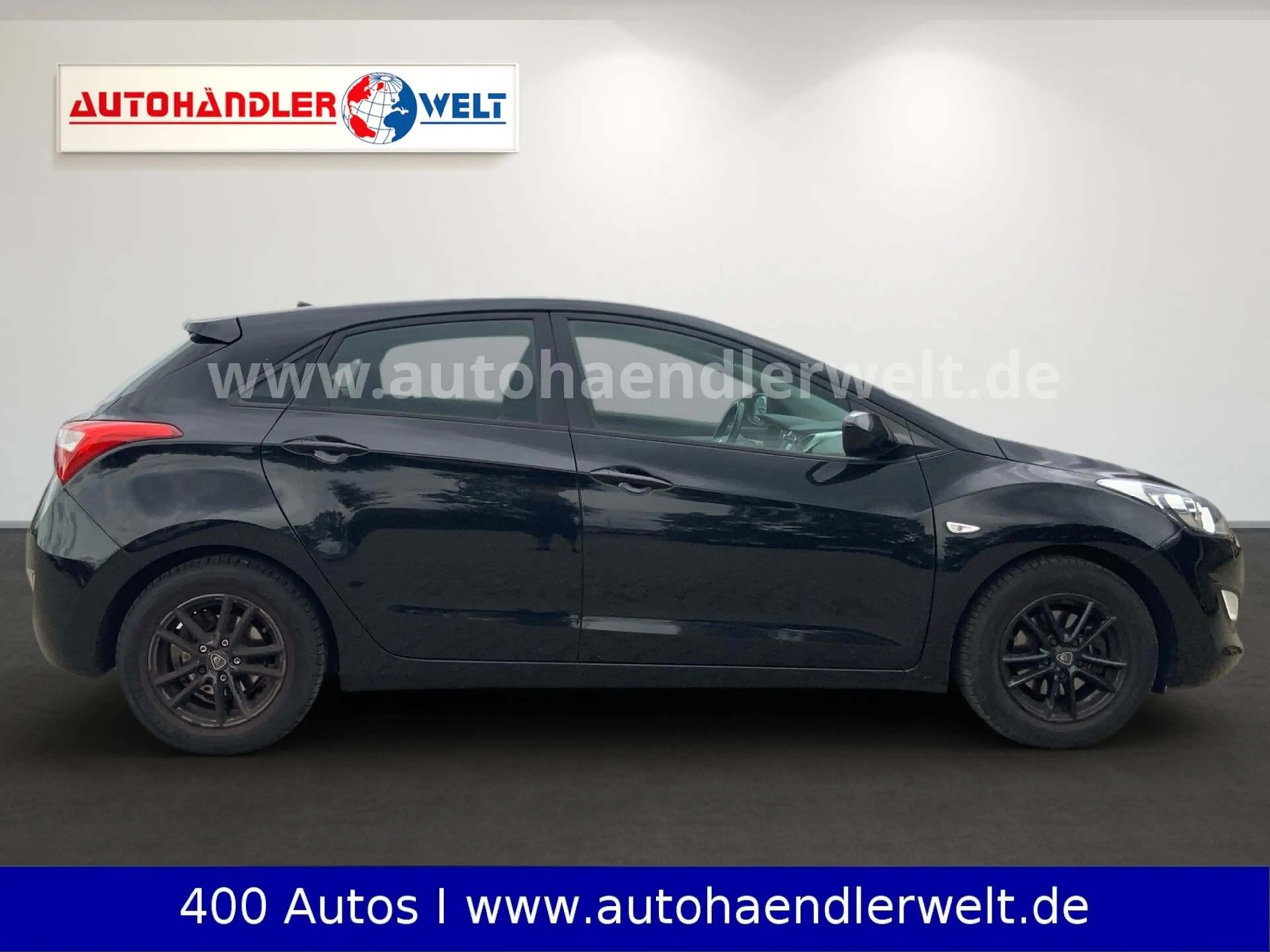 Hyundai i30 1.4 blue — photo 4