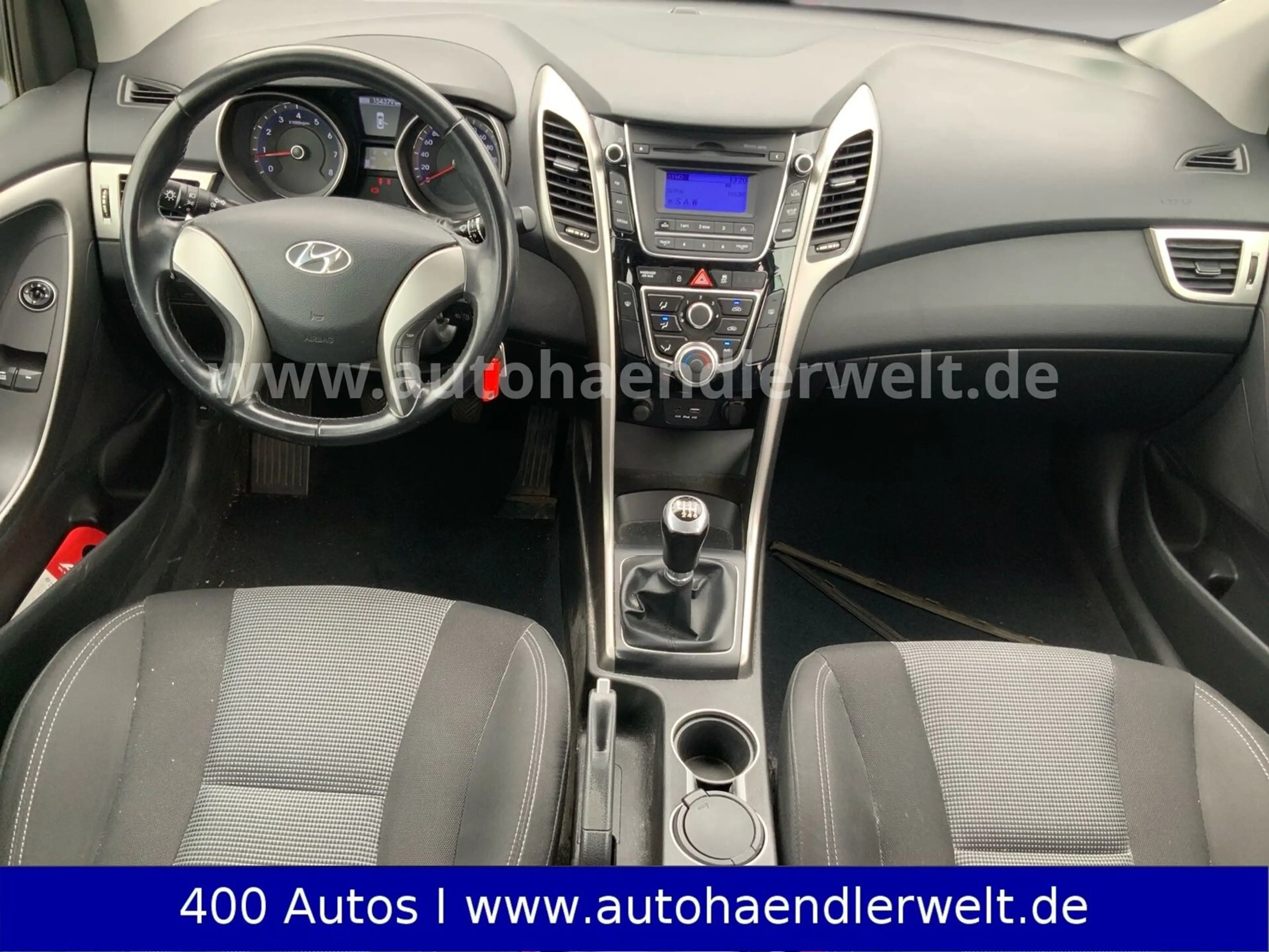 Hyundai i30 1.4 blue — photo 11