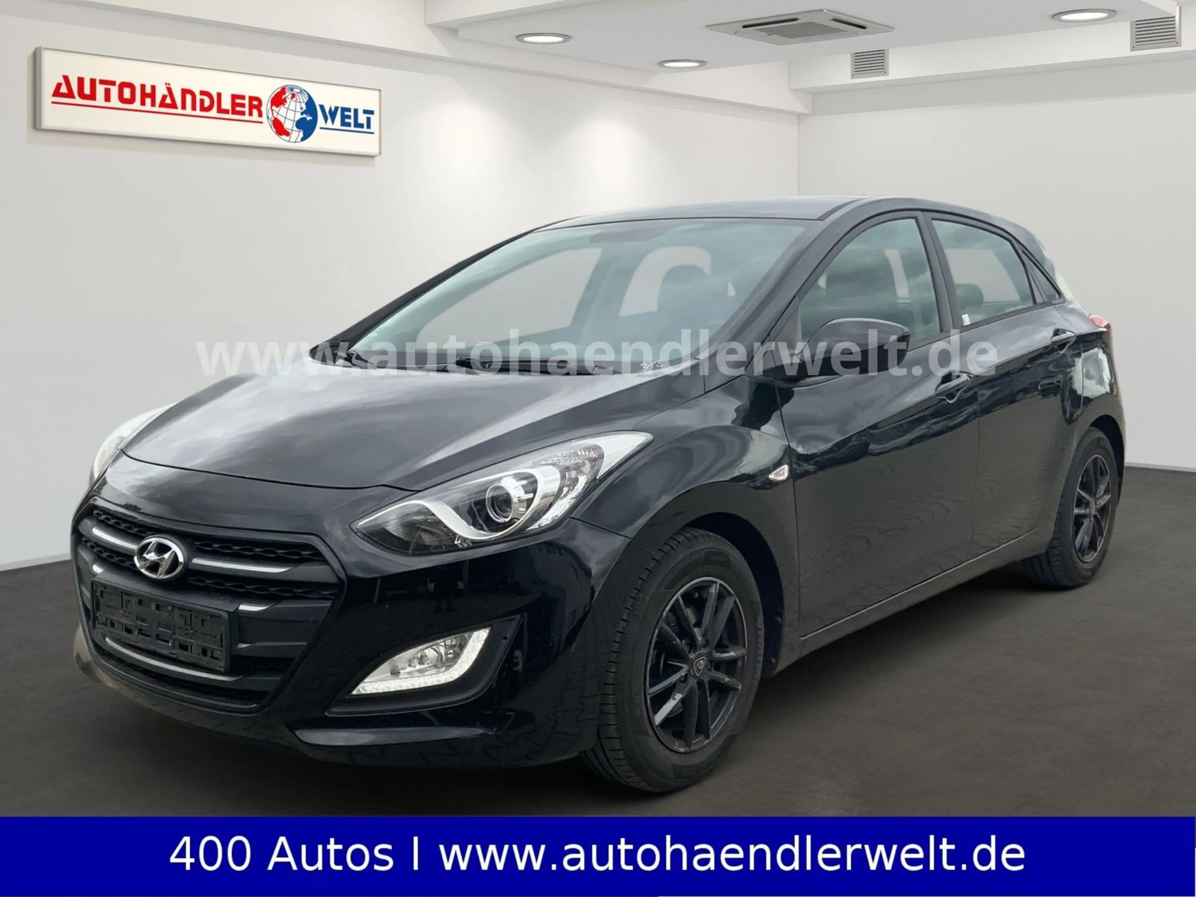 Hyundai i30 1.4 blue