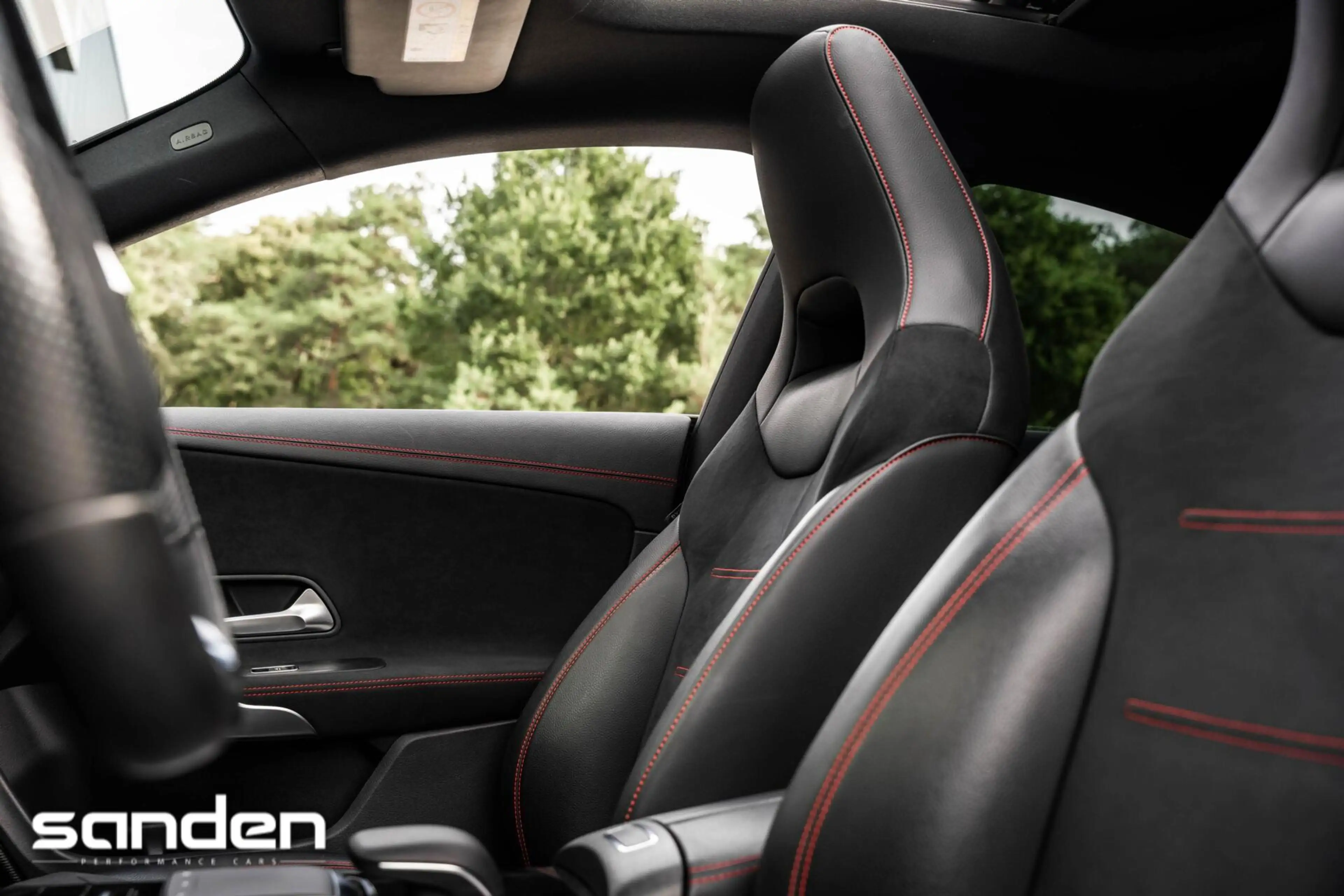 Mercedes-Benz CLA 220 Premium Plus |Pano|Sfeerverlichting|Burmester|19" — photo 50