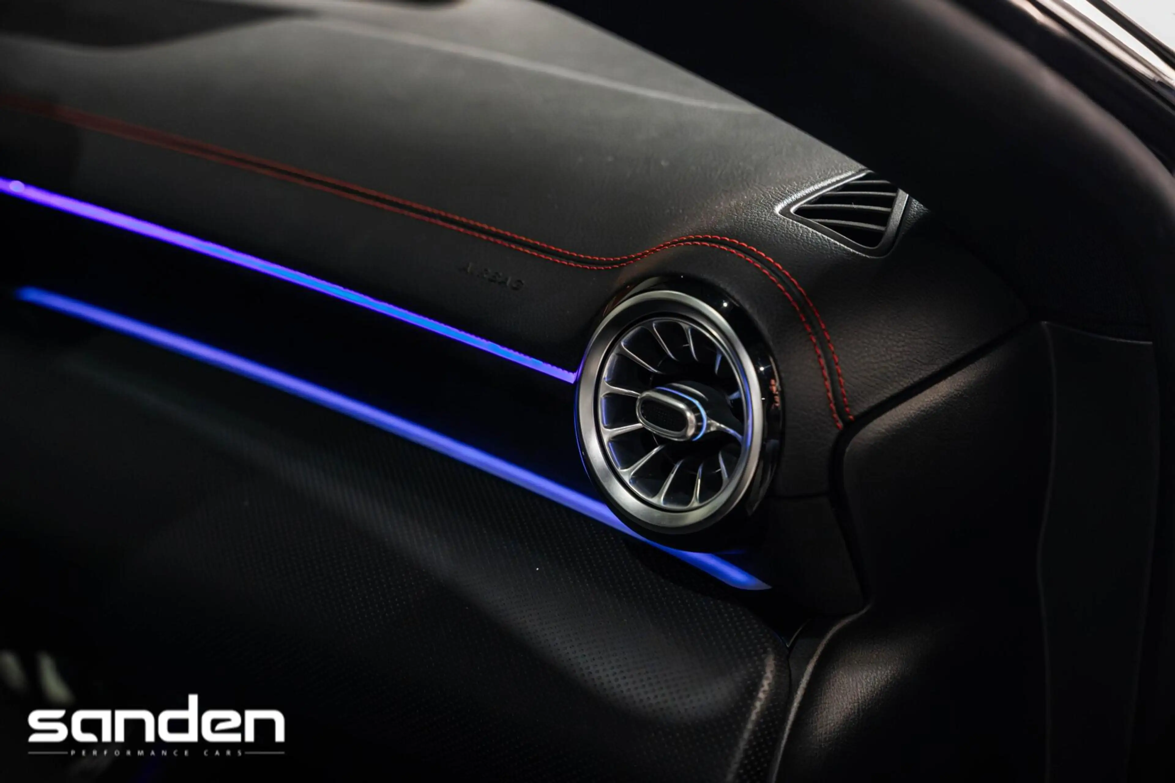 Mercedes-Benz CLA 220 Premium Plus |Pano|Sfeerverlichting|Burmester|19" — photo 34