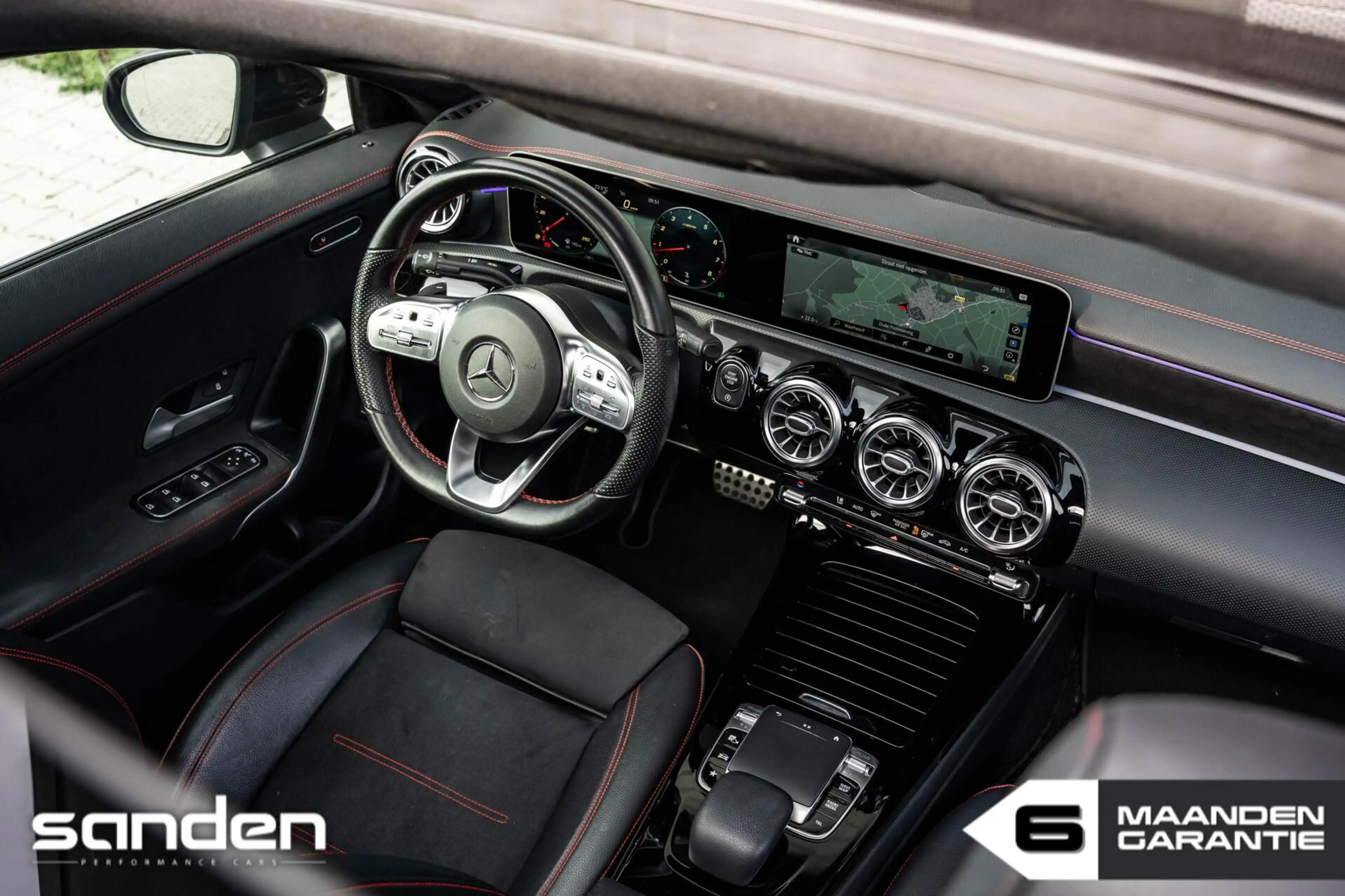 Mercedes-Benz CLA 220 Premium Plus |Pano|Sfeerverlichting|Burmester|19" — photo 7