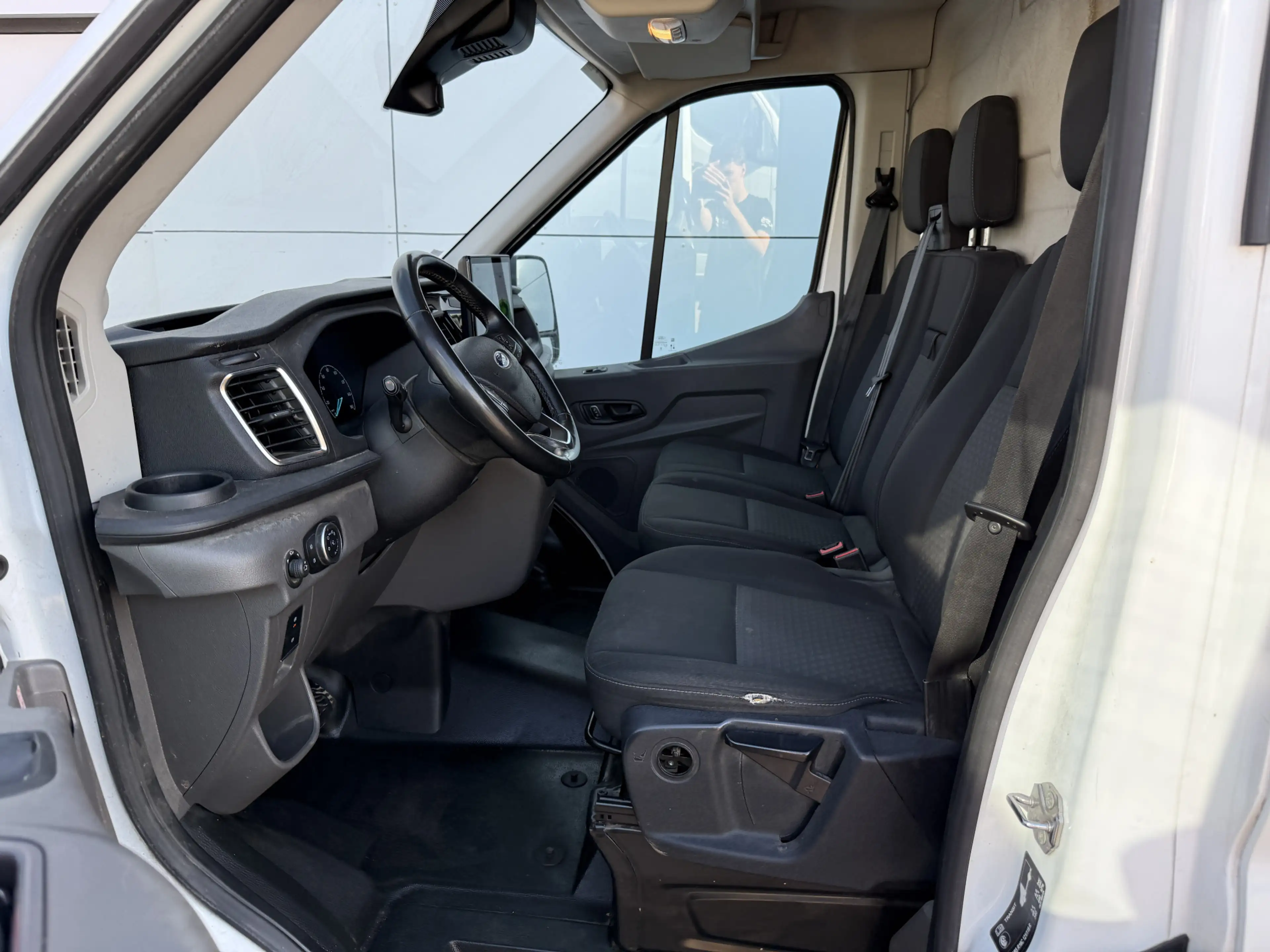 Ford E-Transit 68kWh 184PK L4H3 317km WLTP 95.1% (SOH) BEV Snella — photo 8