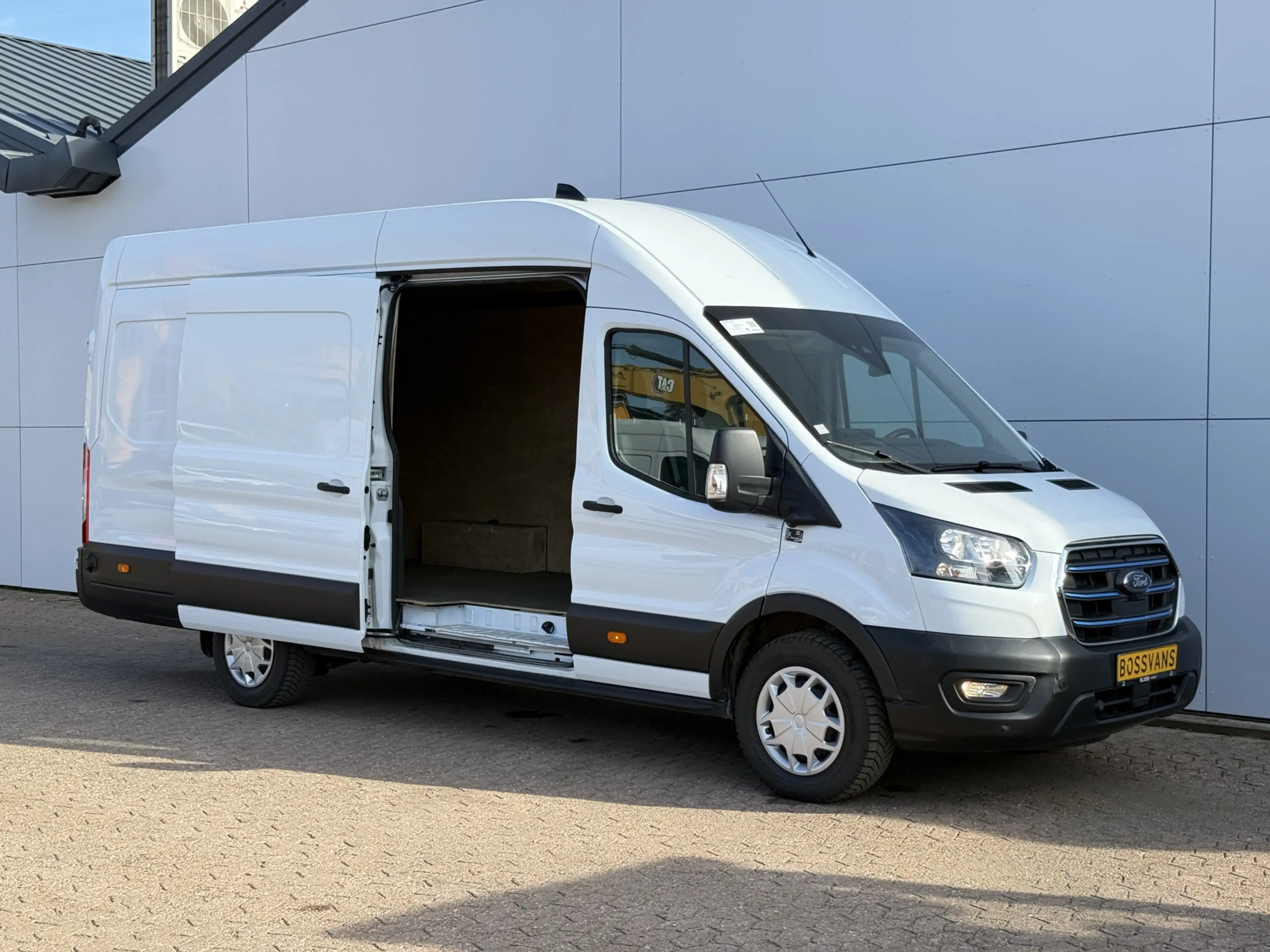Ford E-Transit 68kWh 184PK L4H3 317km WLTP 95.1% (SOH) BEV Snella — photo 6