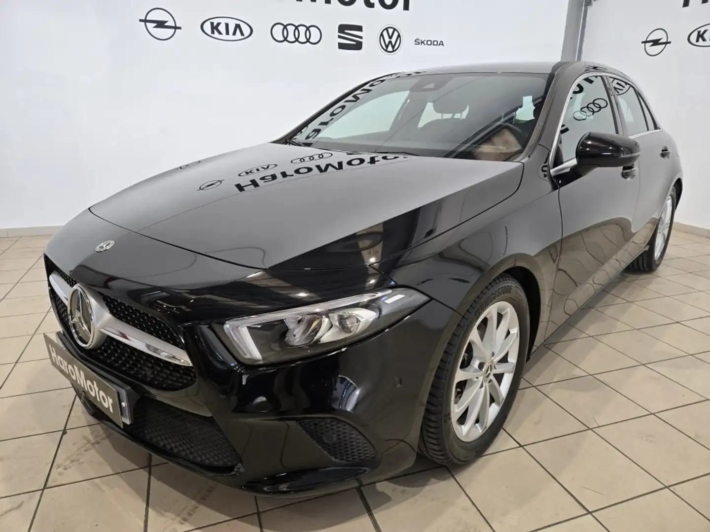 Mercedes-Benz A 180 7G-DCT Noir - 1