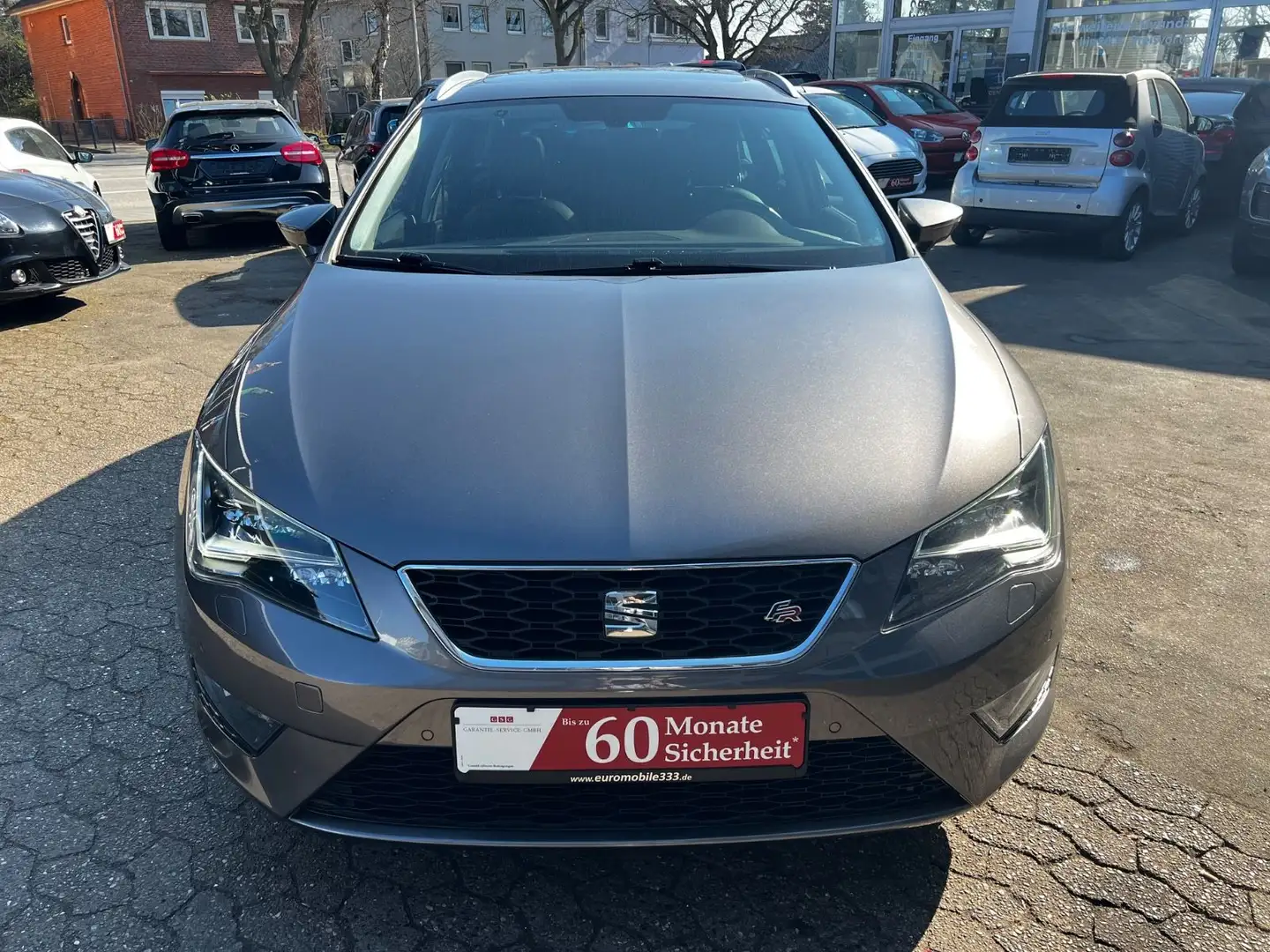 SEAT Leon ST FR *Pano*LED*Automatik*18"Navi*TOP*2.Hd* Grau - 2