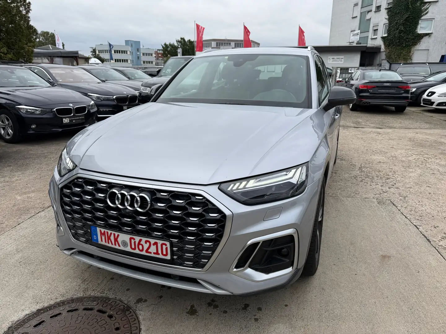 Audi Q5 35 TDI S line Silber - 2