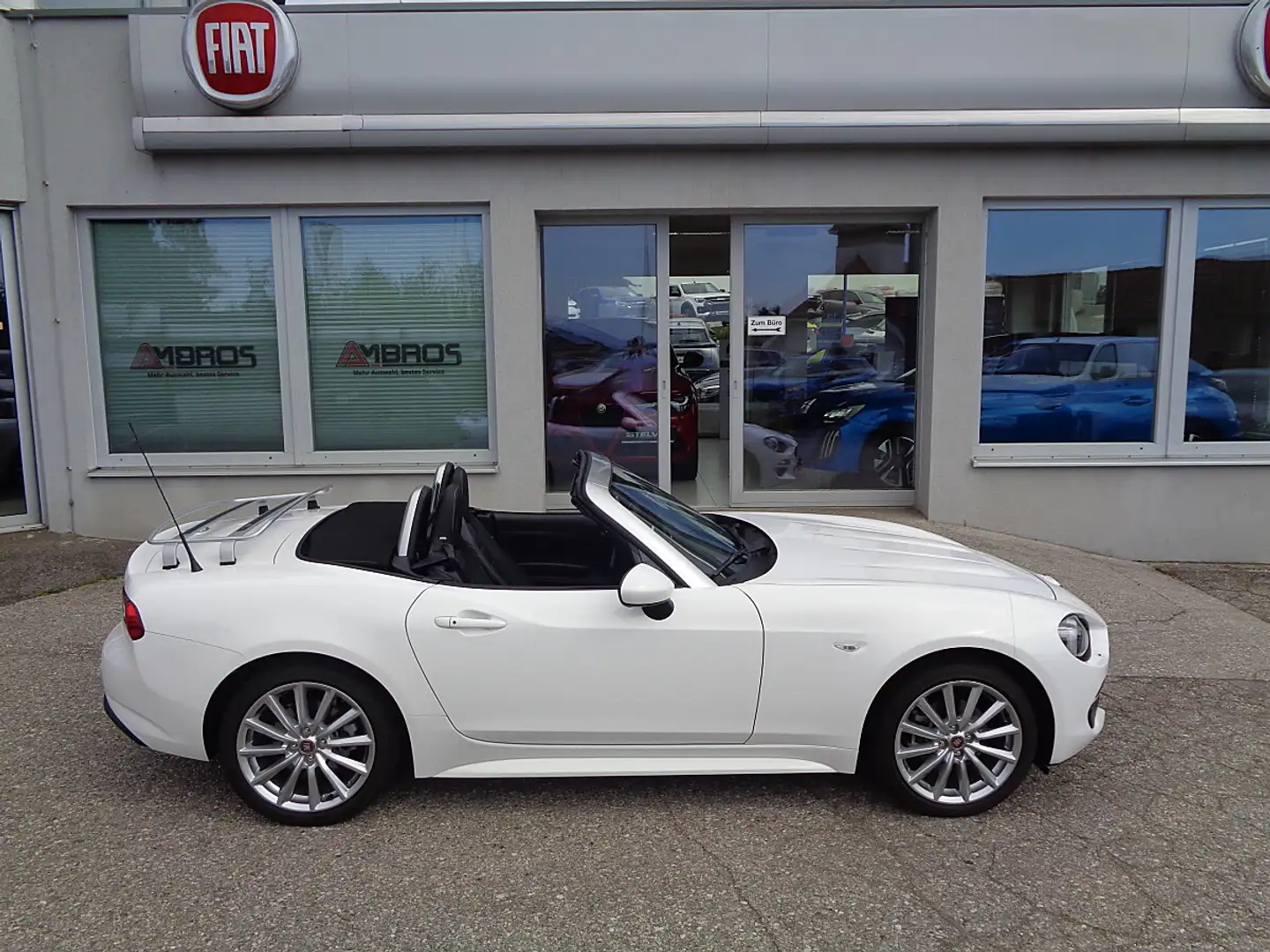 Fiat 124 Spider Lusso 1,4 Turbo Multi Air Weiß - 2