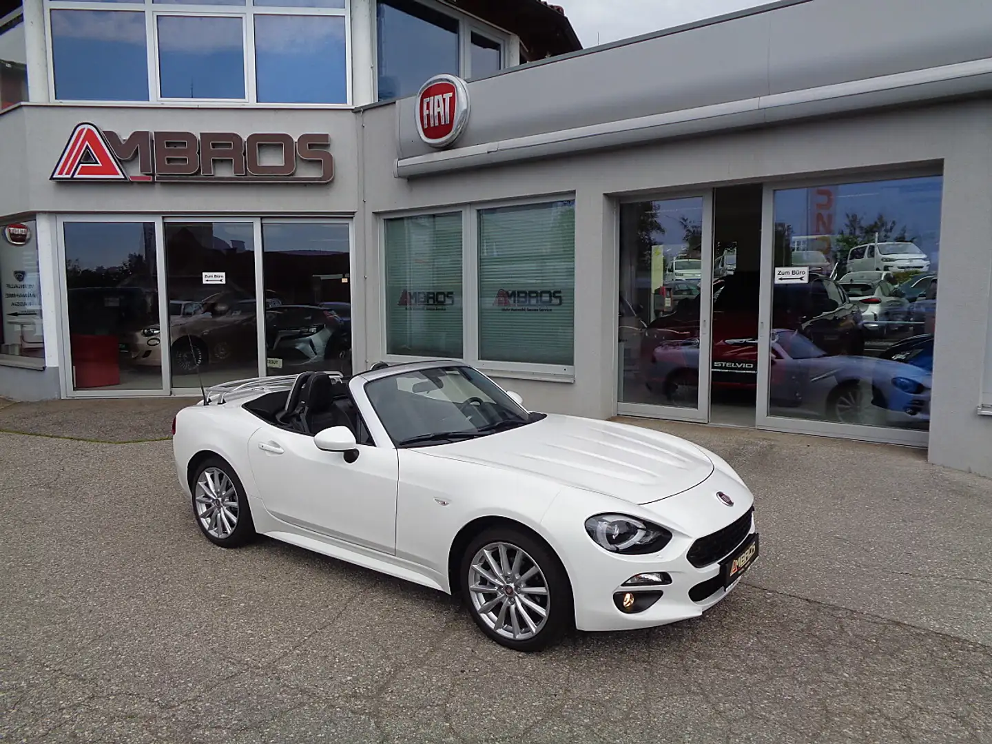 Fiat 124 Spider Lusso 1,4 Turbo Multi Air Weiß - 1