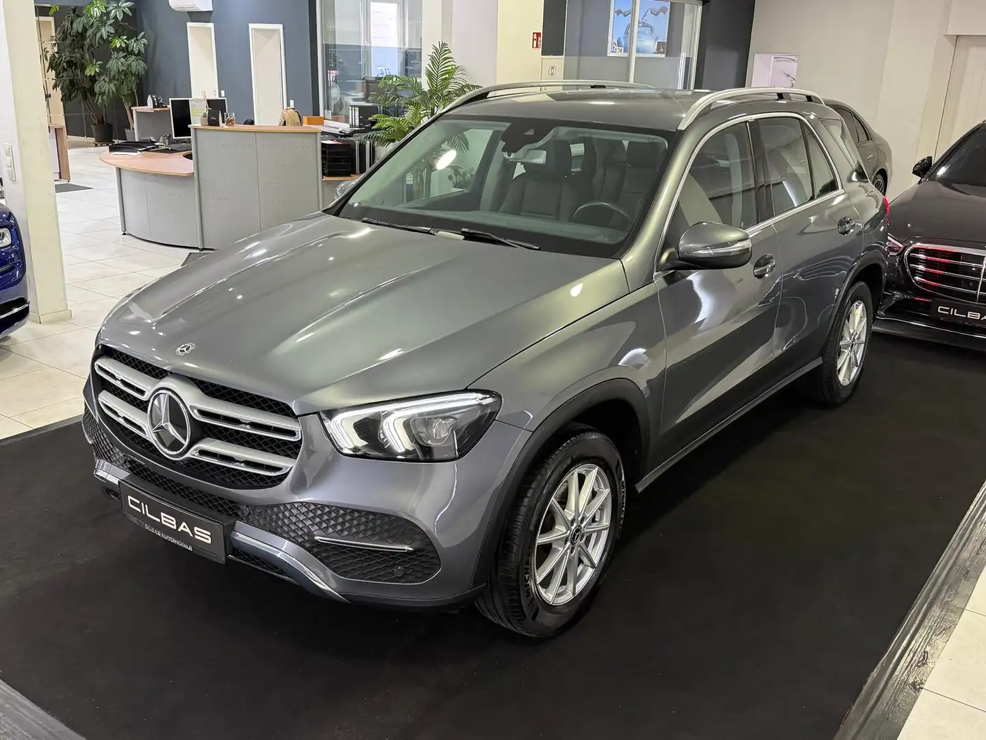 Mercedes-Benz GLE 300 d 4M *AIRMATIC*AHK*LEDER-BRAUN*KAMERA* Grau - 1