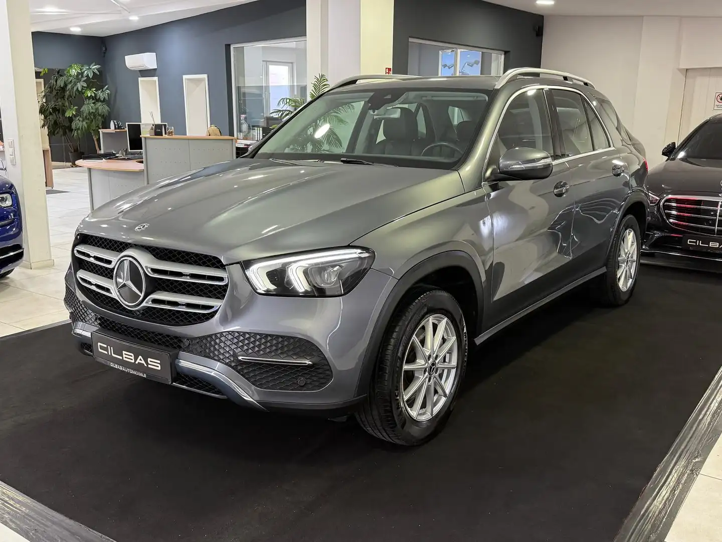Mercedes-Benz GLE 300 d 4M *AIRMATIC*AHK*LEDER-BRAUN*KAMERA* Grau - 2
