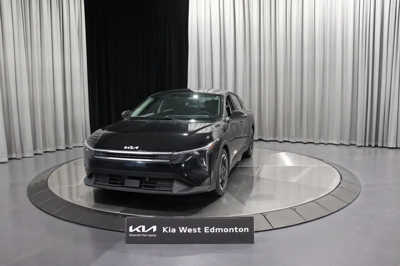 Kia K4 fotografie Kia K4