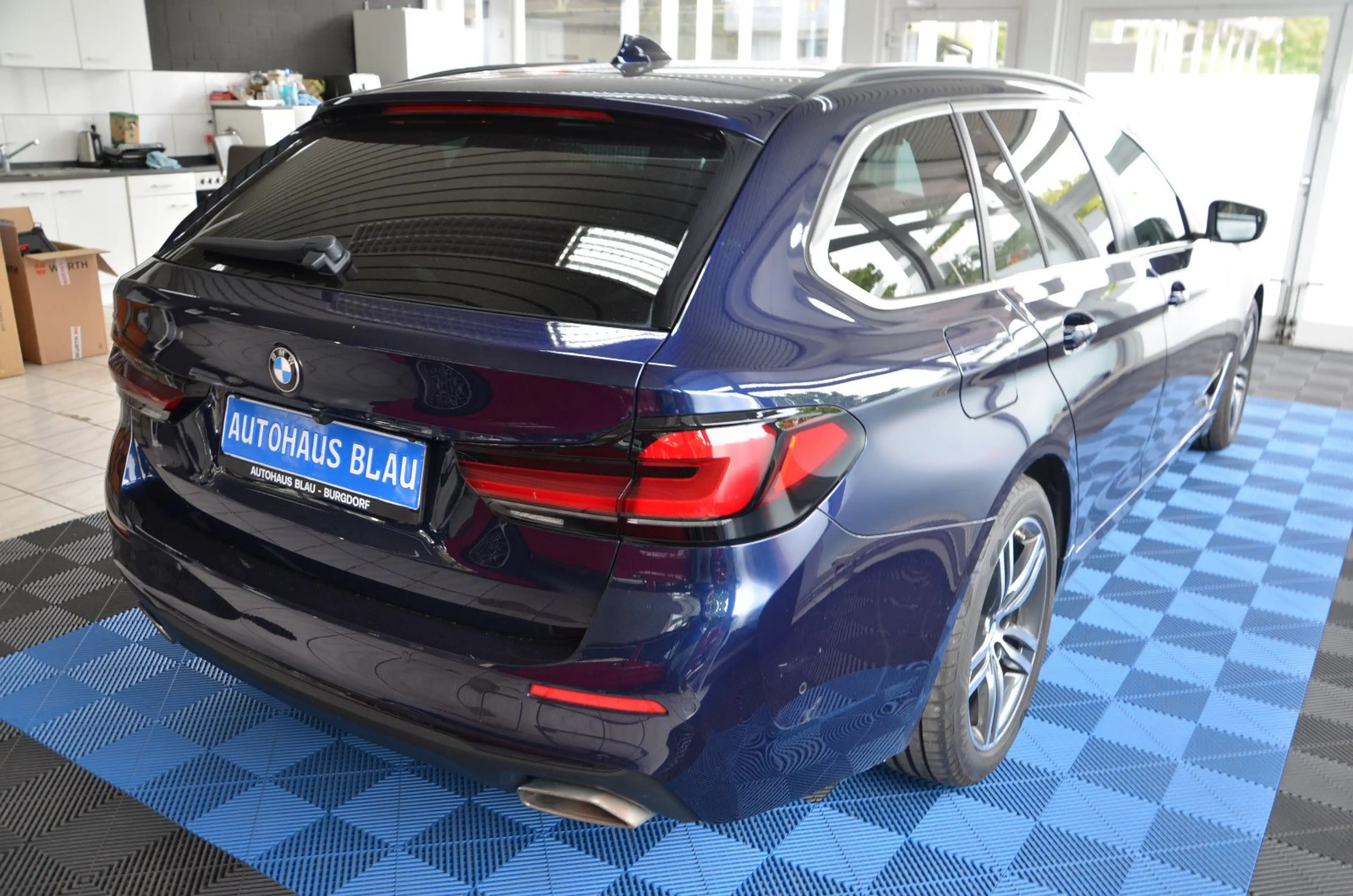 BMW 540 d xDrive Touring *AUTOMATIK*LED*1.HAND!* — photo 4