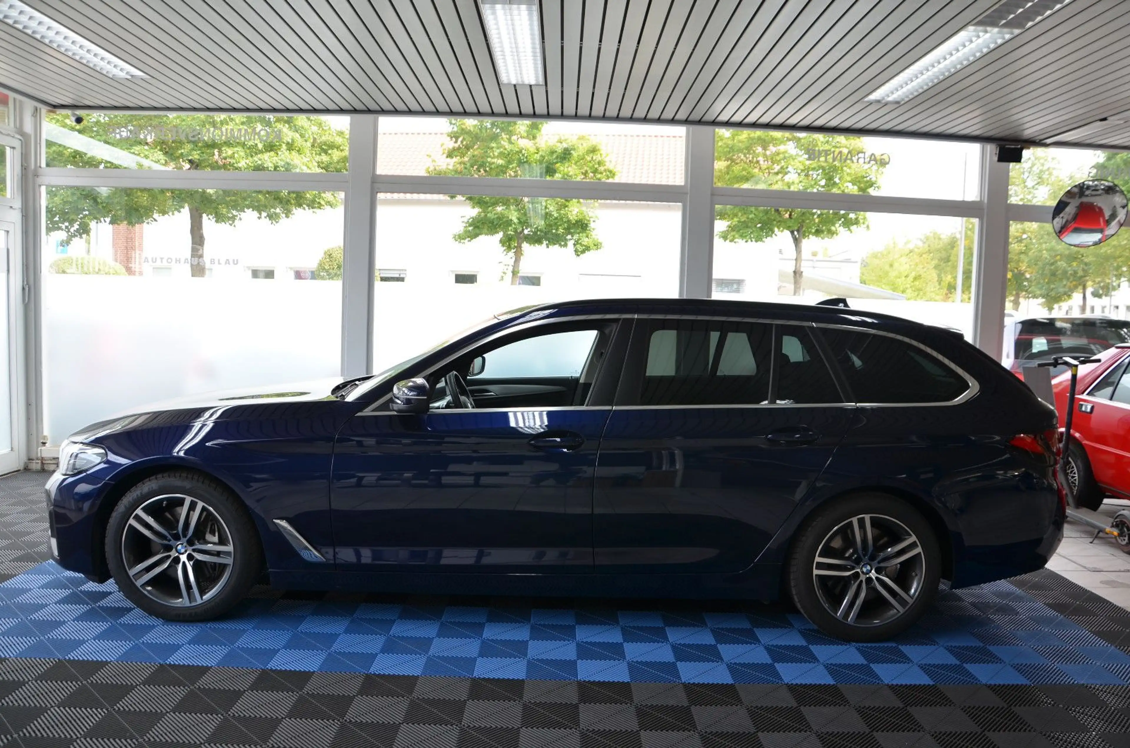 BMW 540 d xDrive Touring *AUTOMATIK*LED*1.HAND!* — photo 7