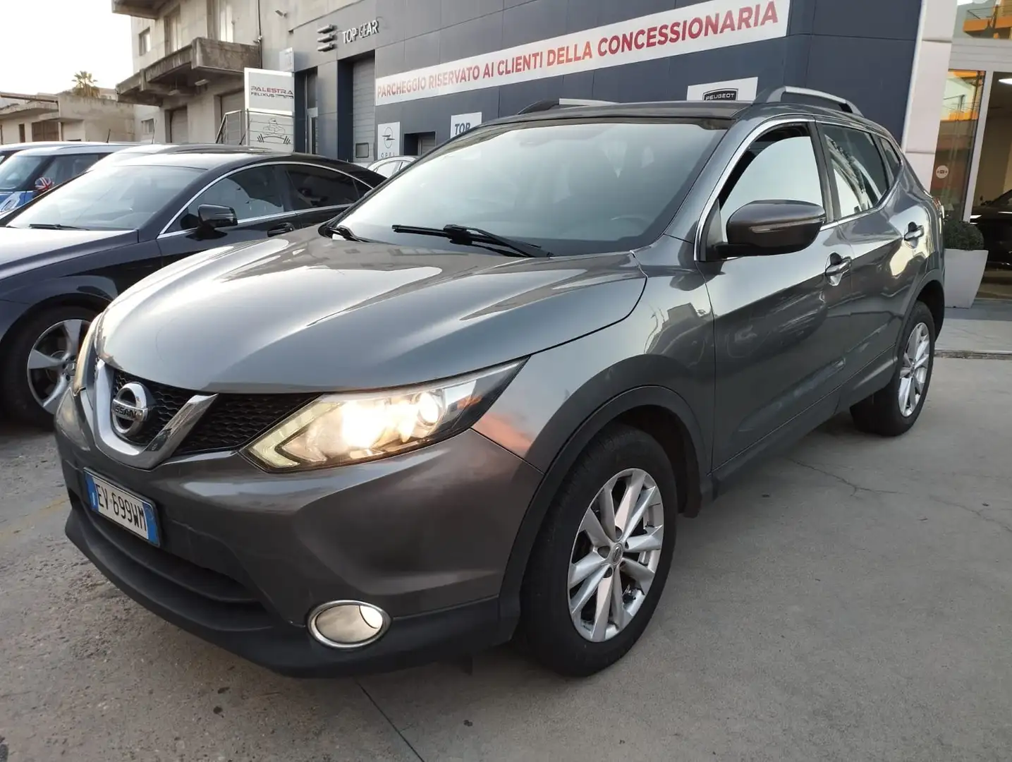 Nissan Qashqai Qashqai 1.6 dci Tekna 2wd 130cv Grigio - 1