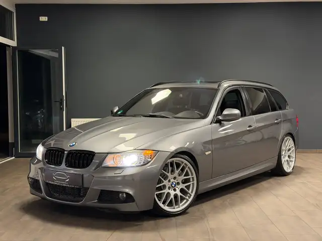 BMW 330 d xDrive E91 M Sportpaket /PANO/MEMORY/KEYLESS/H&K