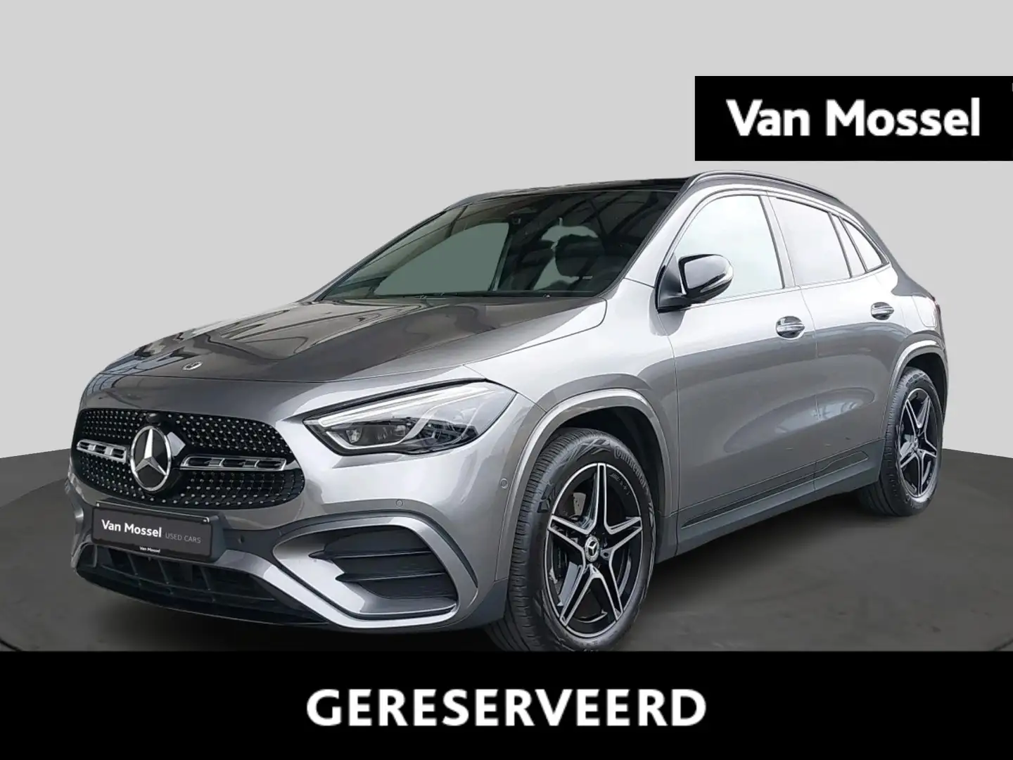 Mercedes-Benz GLA 180 Star Edition + AMG LINE + PANORAMISCH DAK + TREKHA Gris - 1
