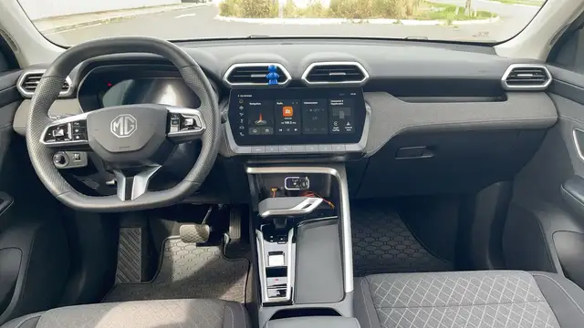 MG ZS view 11
