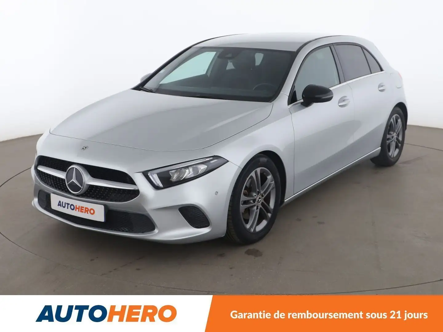 Mercedes-Benz A 180 180 Style Line 7G-DCT Gris - 1