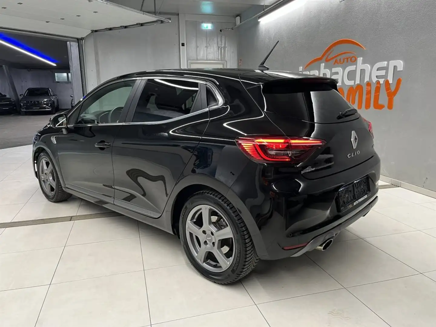 Renault Clio R.S. Line TCe 100 Schwarz - 2
