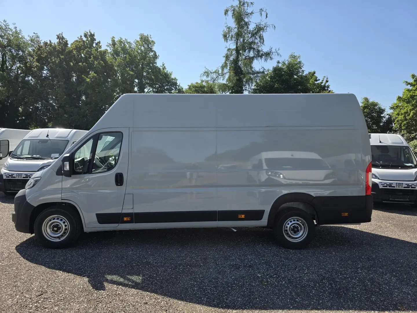 Fiat Ducato Serie 2 Maxi 35 L4H3 180 M-Jet AT | Heck... Grijs - 2