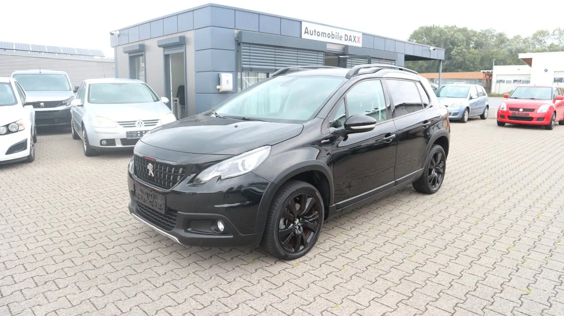 Peugeot 2008 1.2 PureTech Allure GT-Line*Navi* Schwarz - 1