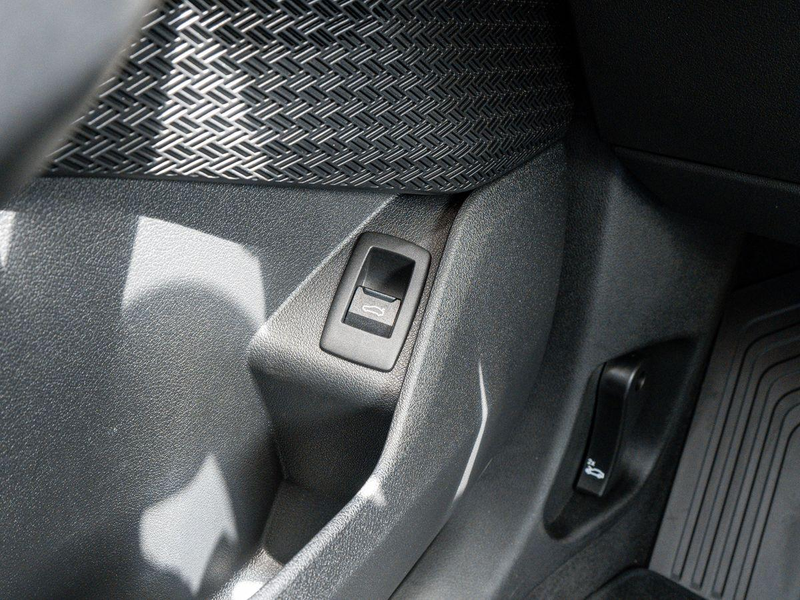 BMW X1 sDrive20i M-Sport PRO AHK PANO ACC HuD eSitze — photo 11