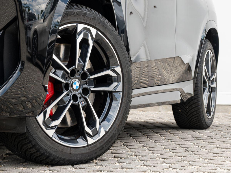 BMW X1 sDrive20i M-Sport PRO AHK PANO ACC HuD eSitze — photo 6