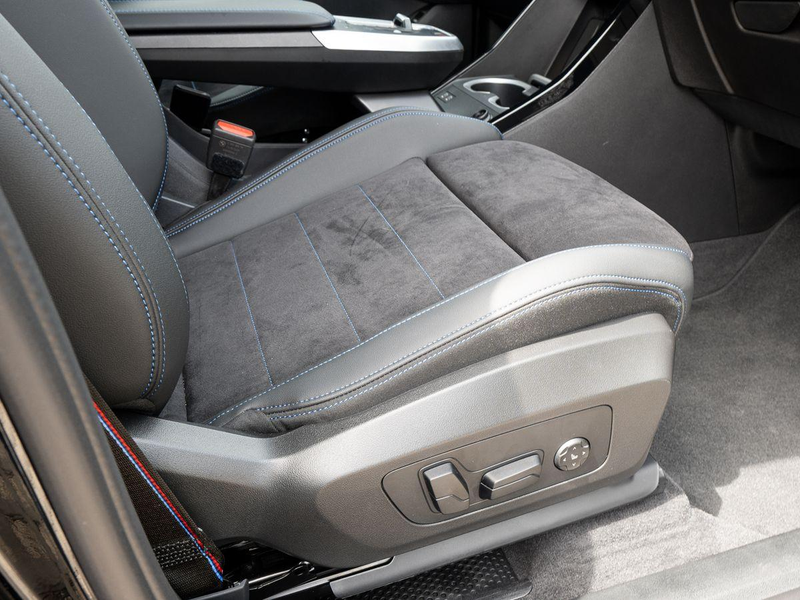 BMW X1 sDrive20i M-Sport PRO AHK PANO ACC HuD eSitze — photo 12