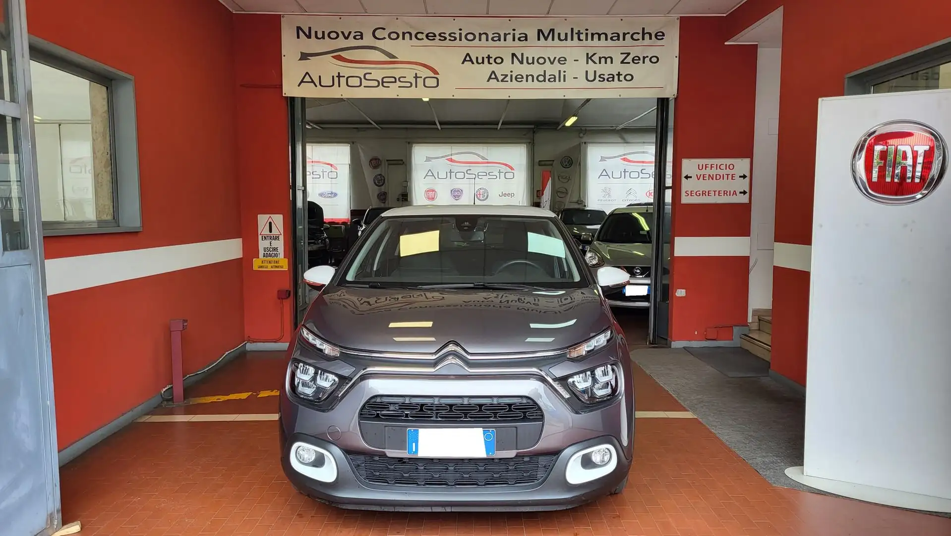 Citroen C3 PureTech 83 S&S You Grijs - 2