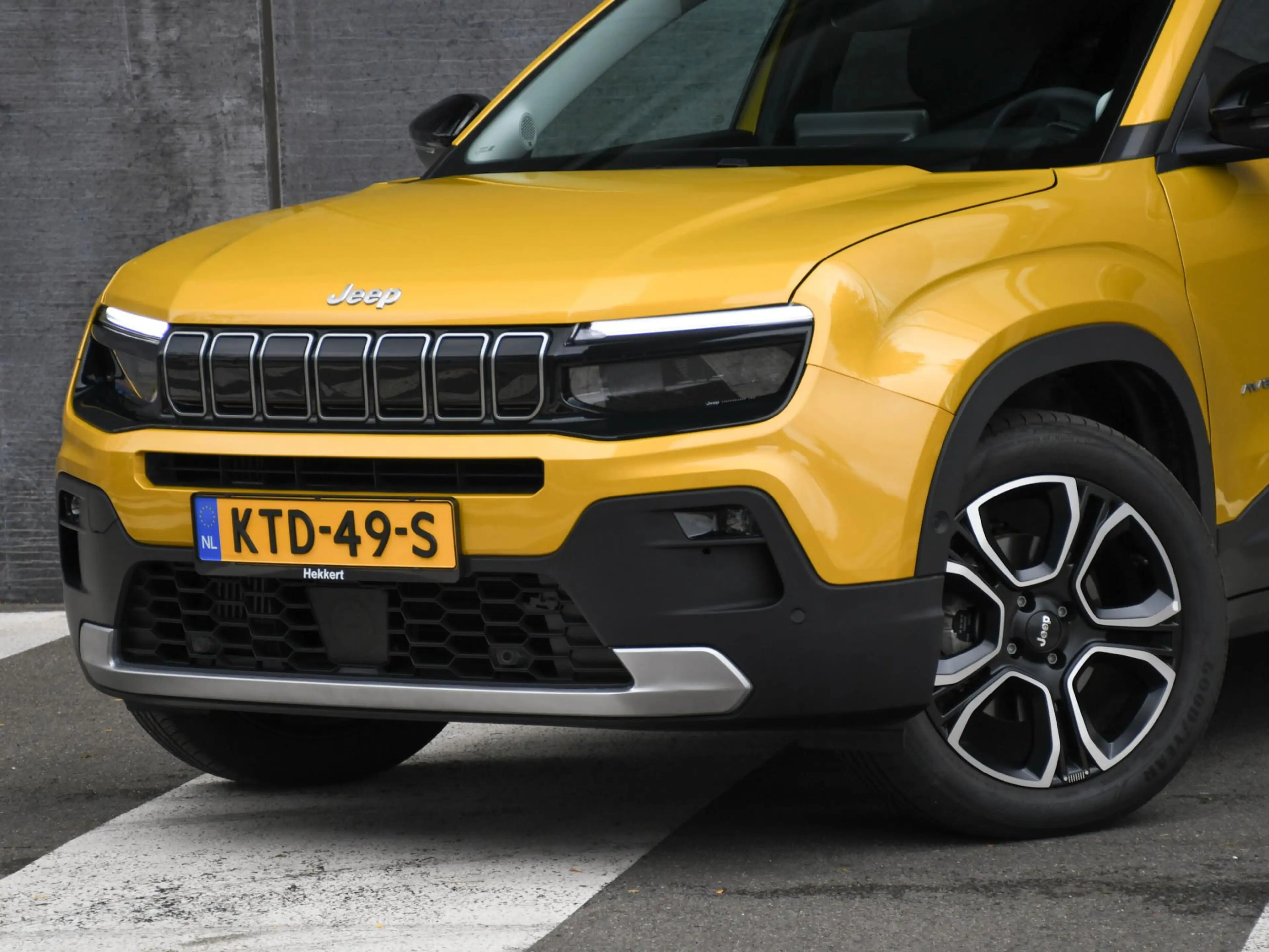 Jeep Avenger Summit 1.2 e-Hybrid 110pk Automaat JBL | ELEK. ACH — photo 2