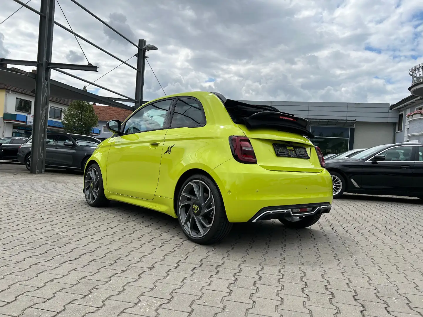 Abarth 500C Scorpionissima LED Navi Leder Kamera Sitzh. Grün - 2