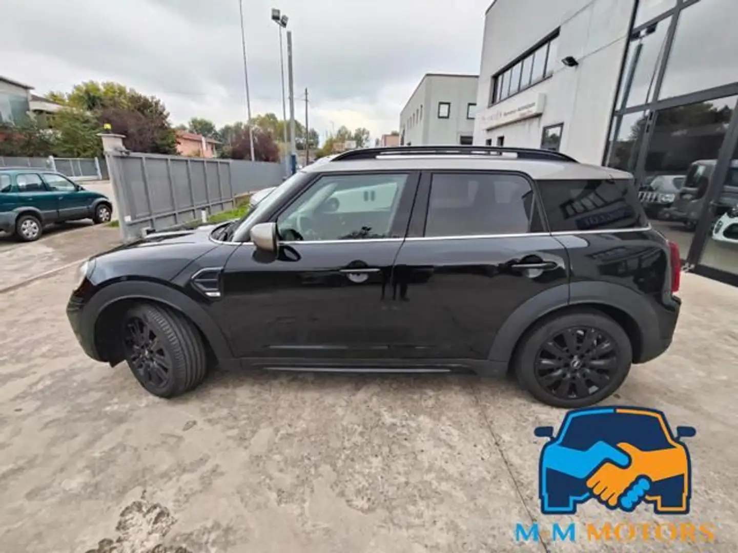 MINI 2.0 Cooper D 'ALL4' Countryman Чорний - 2