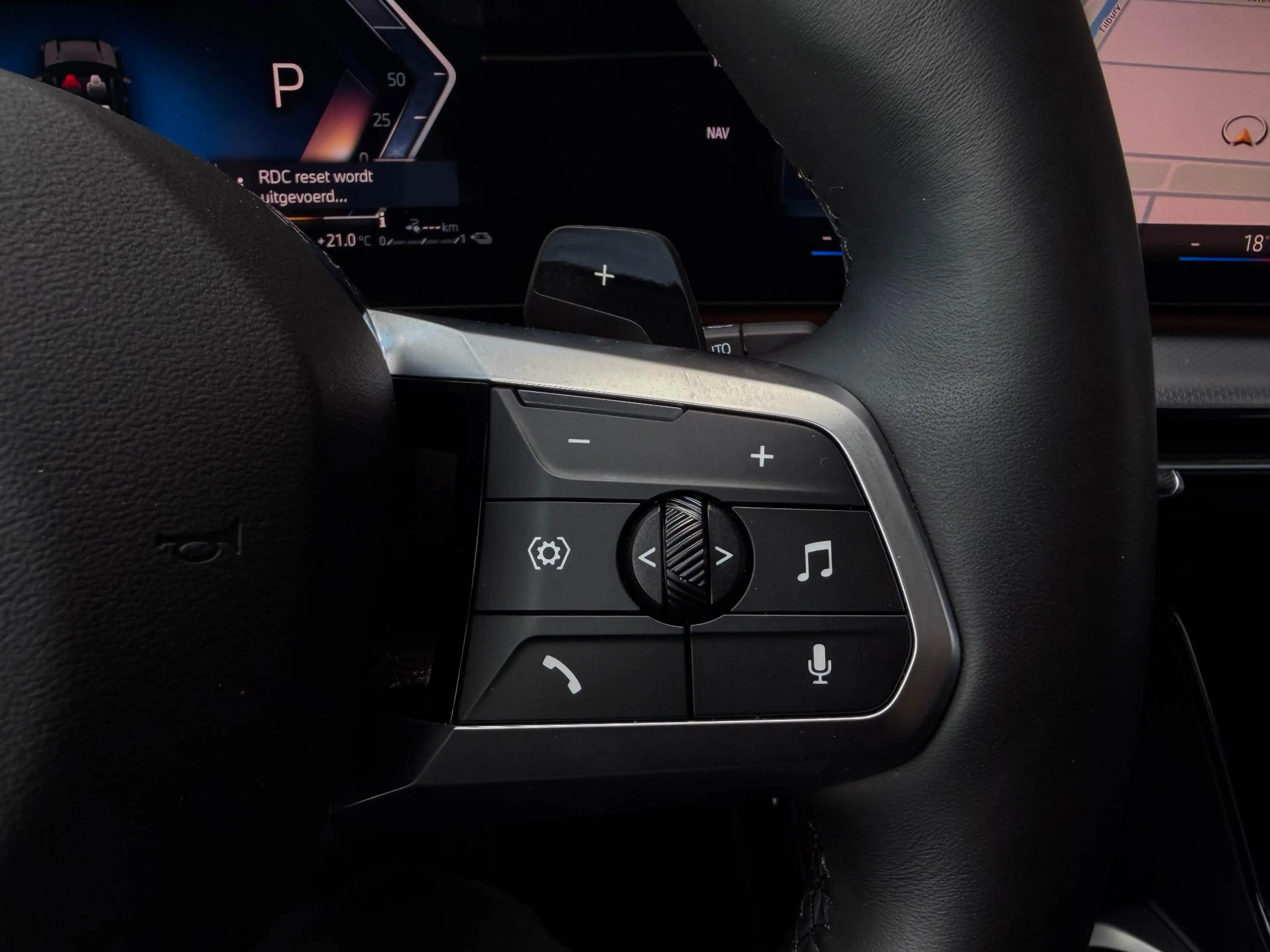 BMW X1 xDrive30e M Sport |Pano | 20"| Trekh. | Topv. | HU — photo 34