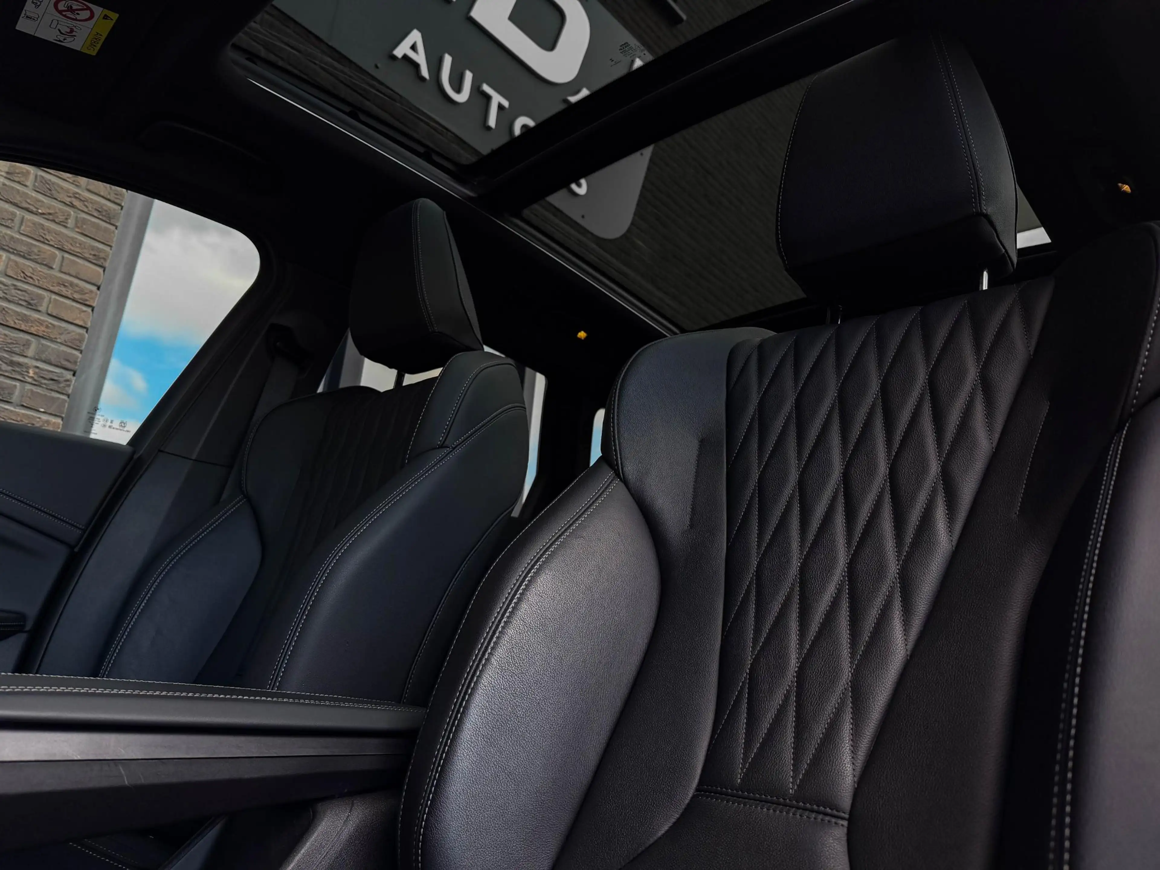 BMW X1 xDrive30e M Sport |Pano | 20"| Trekh. | Topv. | HU — photo 9