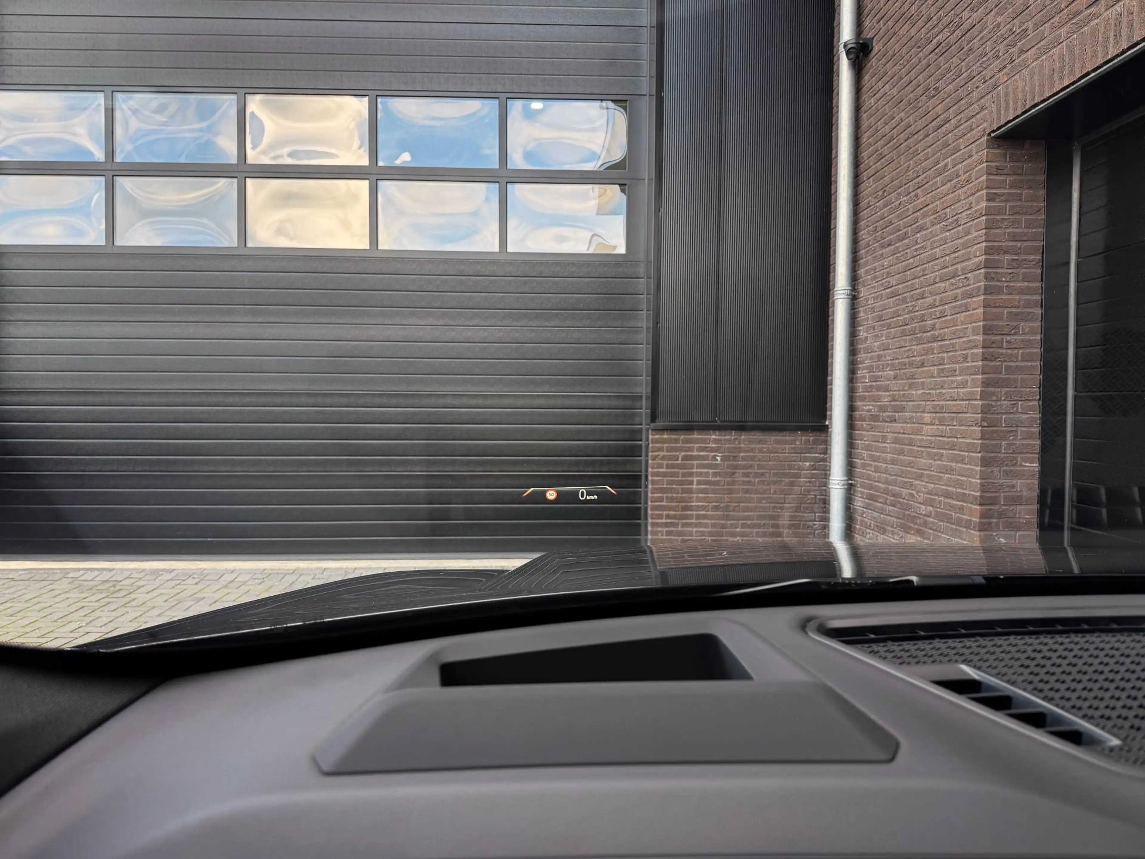 BMW X1 xDrive30e M Sport |Pano | 20"| Trekh. | Topv. | HU — photo 14