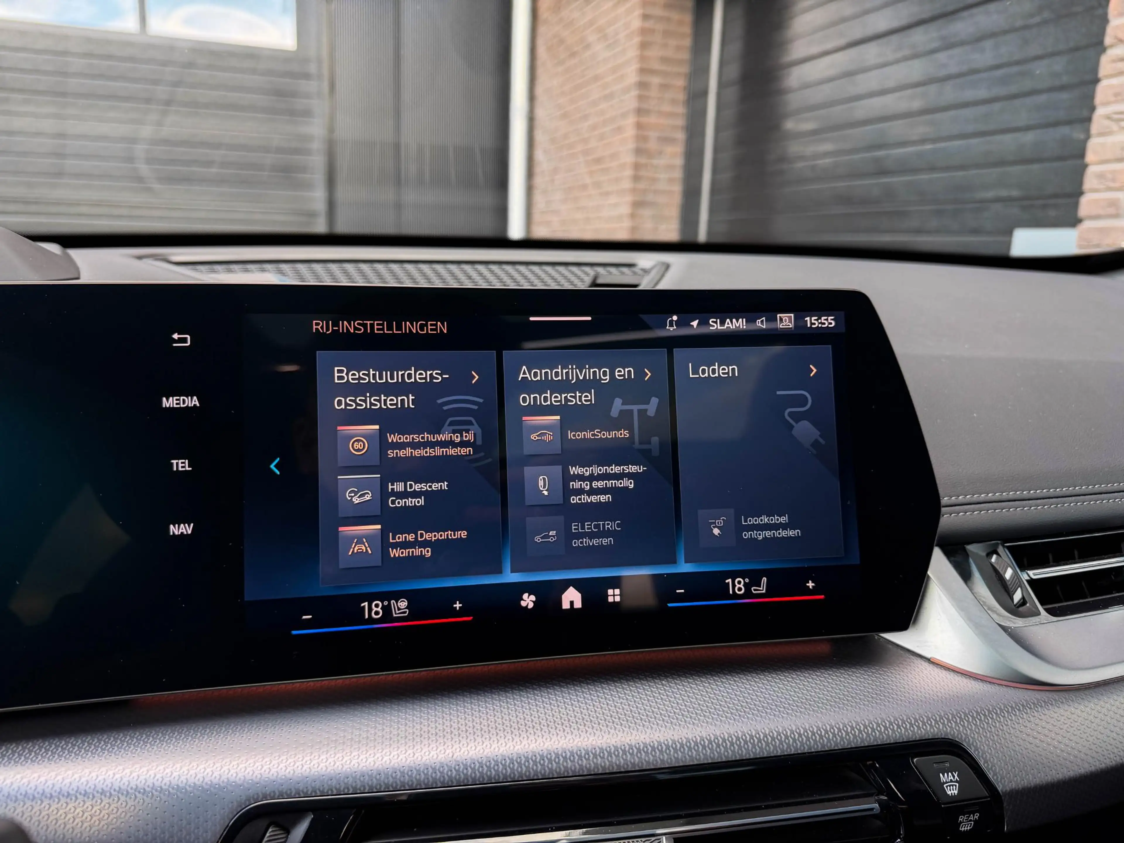 BMW X1 xDrive30e M Sport |Pano | 20"| Trekh. | Topv. | HU — photo 22