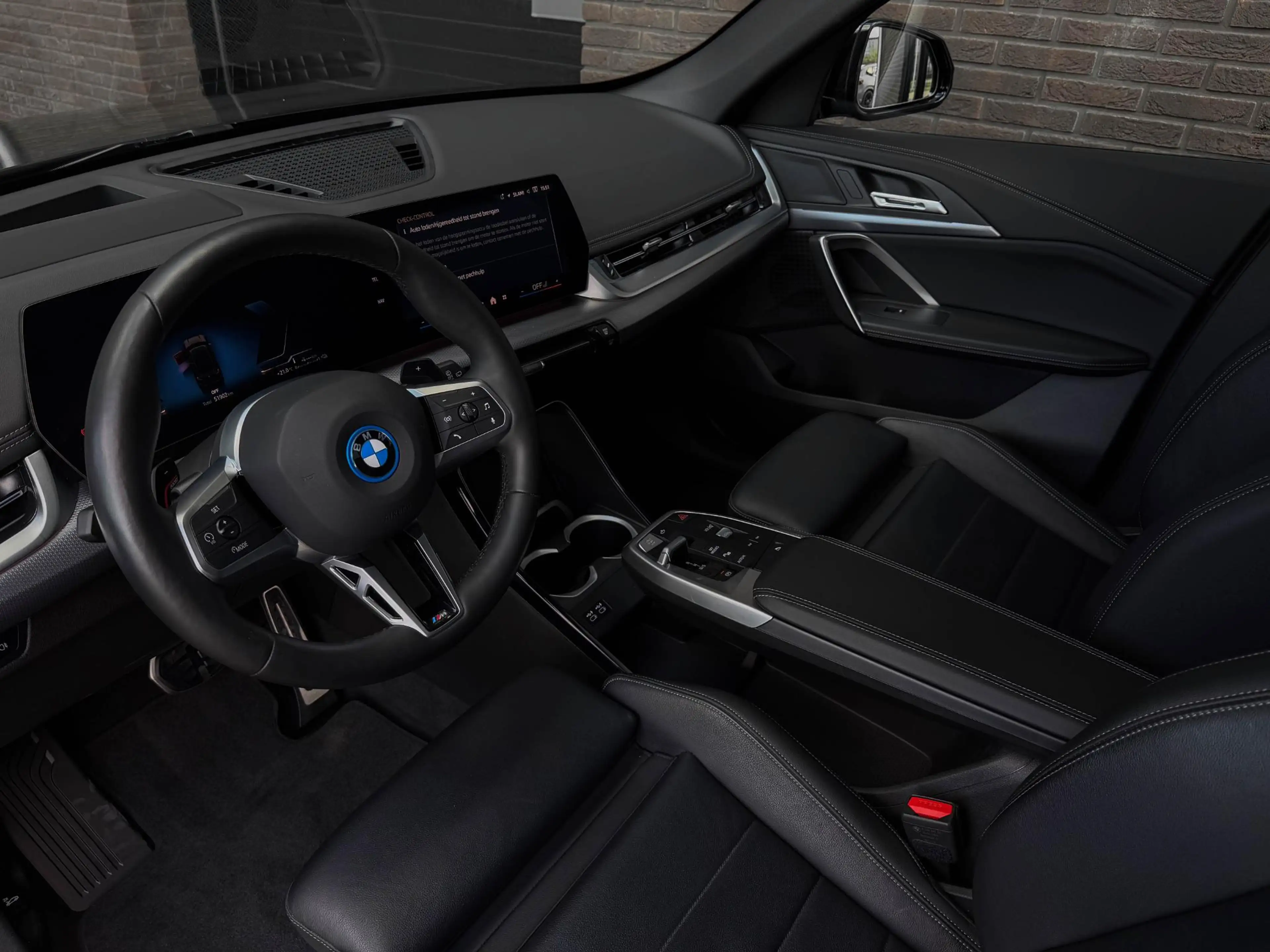 BMW X1 xDrive30e M Sport |Pano | 20"| Trekh. | Topv. | HU — photo 11