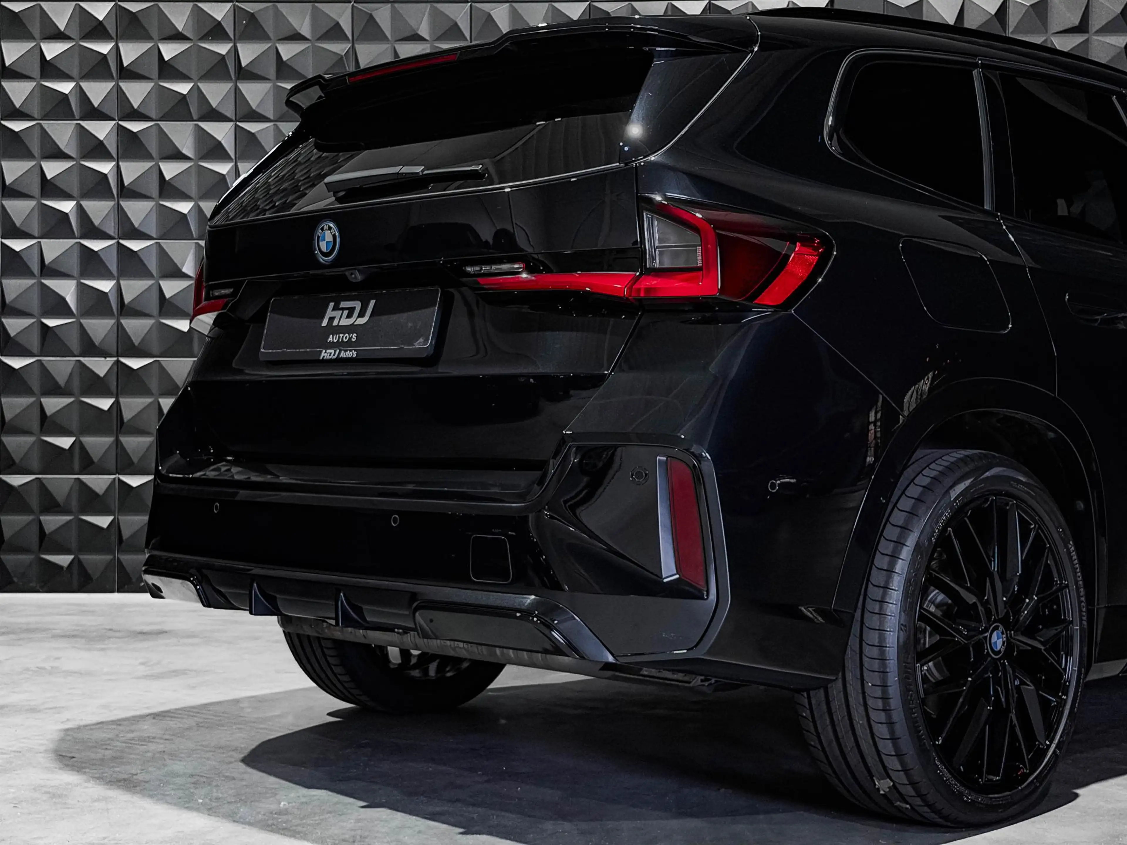BMW X1 xDrive30e M Sport |Pano | 20"| Trekh. | Topv. | HU — photo 7
