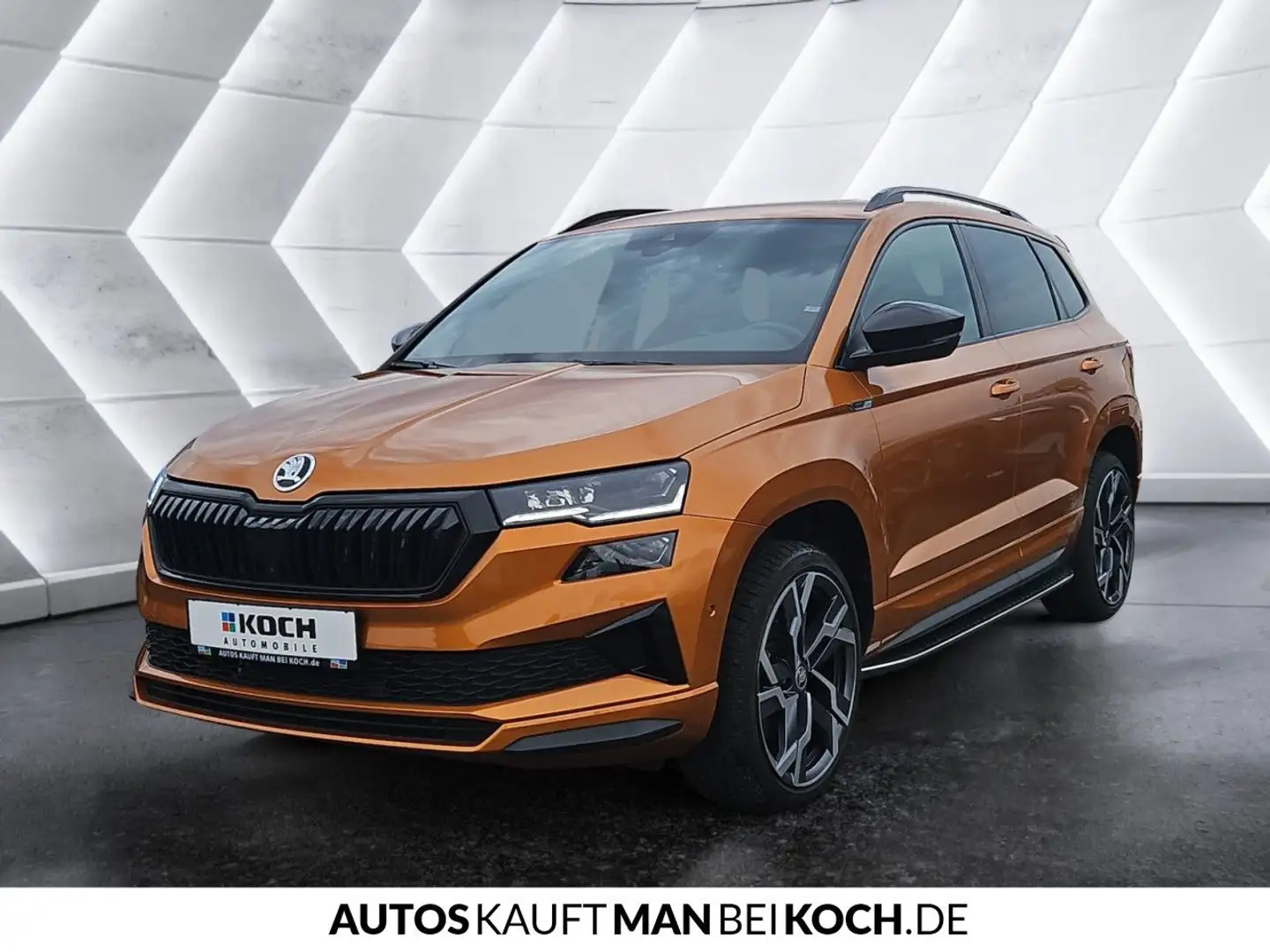 Skoda Karoq 1.5 TSI Sportline PANO SIDESTEPS 19" Navi Orange - 2