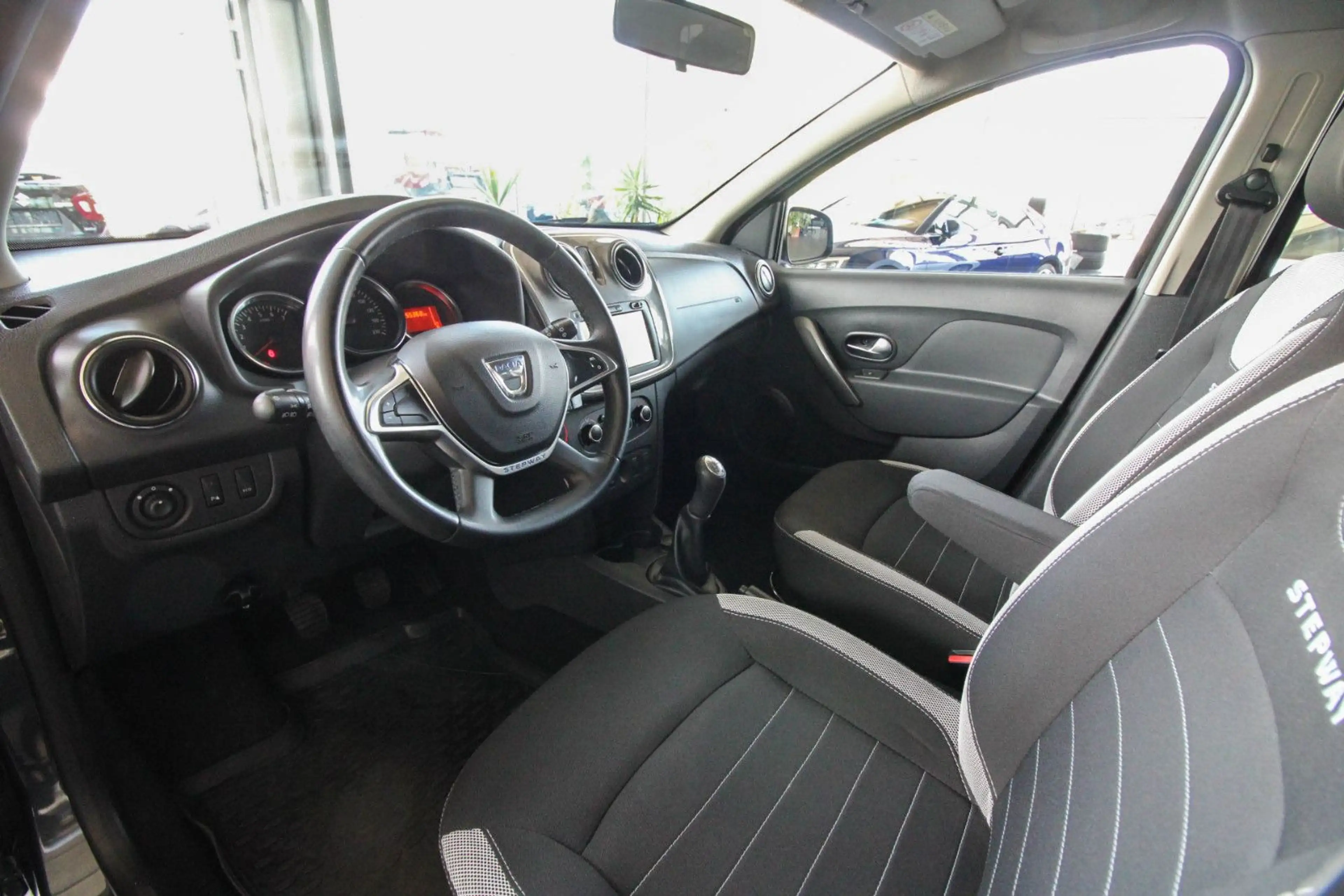 Dacia Logan Kombi Stepway/Kamera/Navi/Klima/Tempomat/ — photo 10