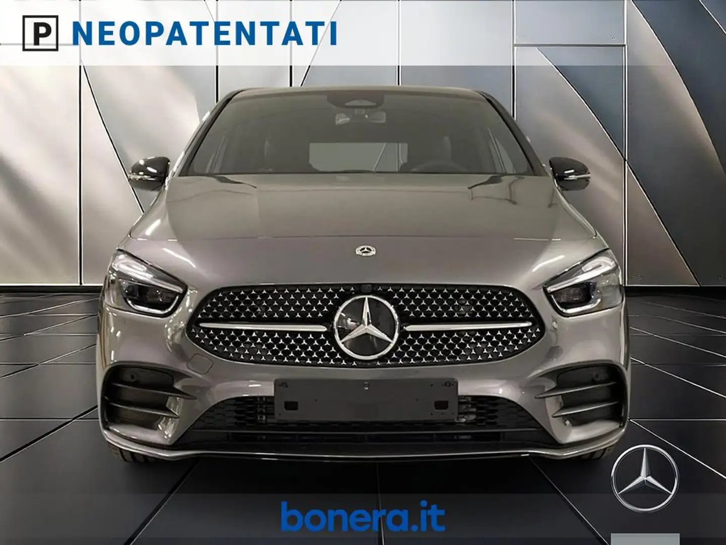 Mercedes-Benz B 180 d Advanced Plus AMG Line auto Grau - 2