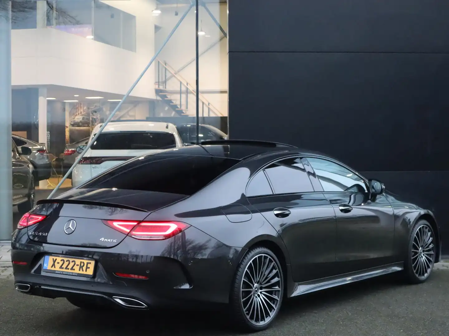 Mercedes-Benz CLS 450 4MATIC AMG Line | Premium Plus | Airbody Control | Grau - 2